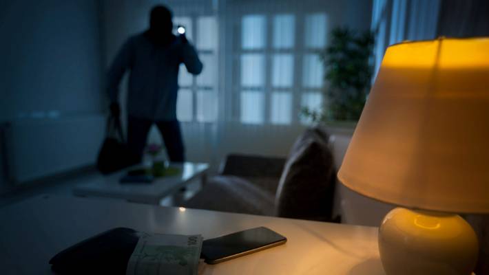 السرقات في غرف الفنادق العالمية