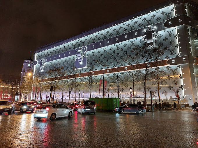 فندق لويس فيتون باريس Louis Vuitton paris