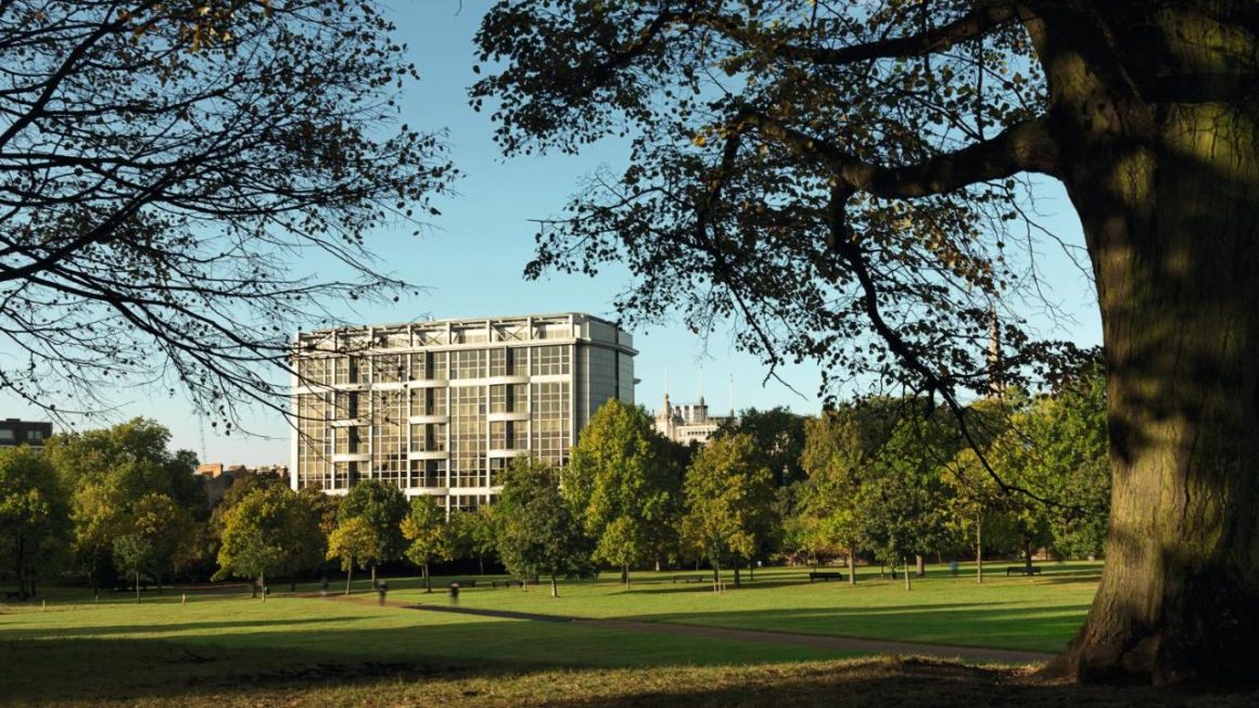 فندق رويال غاردن لندن Royal Garden