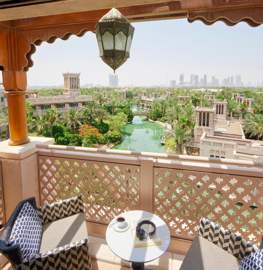 فندق جميرا القصر منتجع فاخر في دبي